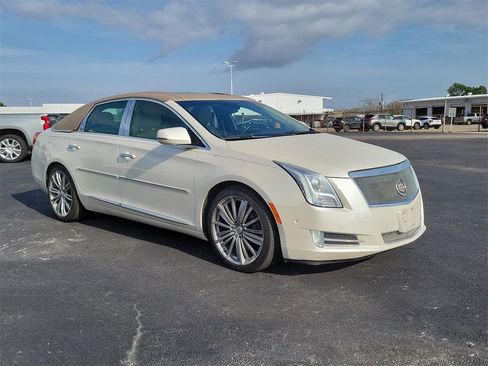 Used 2014 Cadillac XTS Luxury w/ Driver Awareness Package image 19