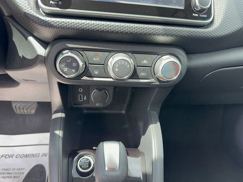 Used 2022 Nissan Kicks S FWD image 20