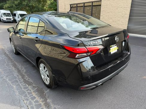 Used 2021 Nissan Versa S FWD image 7