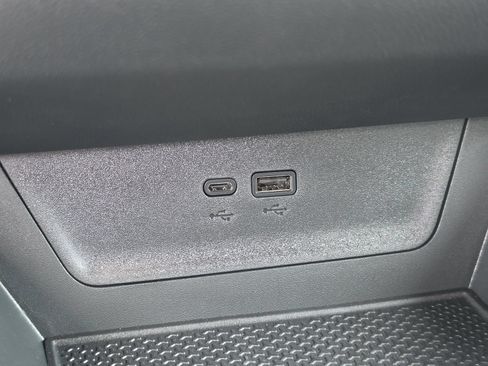 Used 2026 Chevrolet Equinox LT w/ Convenience Package II FWD image 29