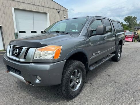 Used 2014 Nissan Titan PRO-4X AWD/4WD image 8