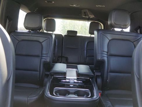Used 2020 Lincoln Navigator Reserve w/ Luxury Package image 14