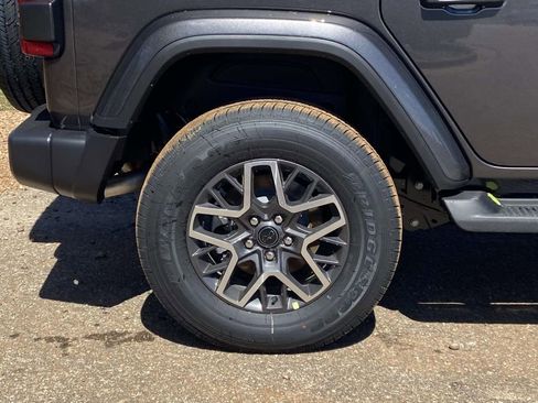 New 2026 Jeep Wrangler Sahara image 7