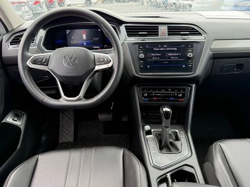 Used 2022 Volkswagen Tiguan SE FWD image 26