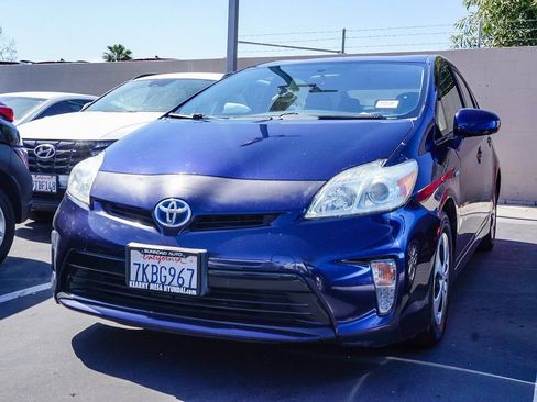 Used 2015 Toyota Prius Two image 3