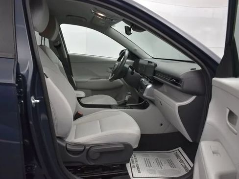 Used 2025 Hyundai Kona SEL FWD image 17