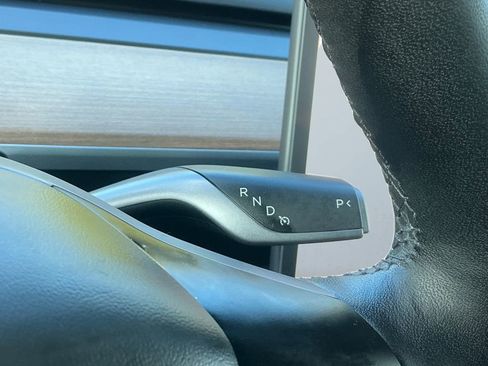 Used 2024 Tesla Model Y Long Range image 12