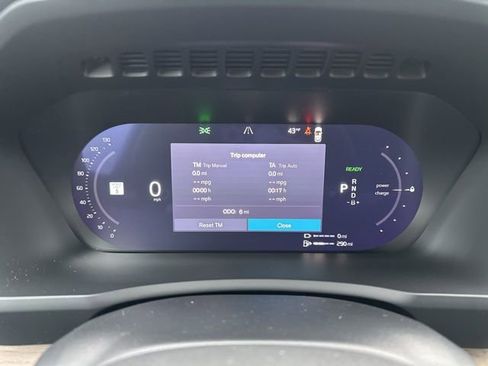 New 2026 Volvo XC90 T8 Plus w/ Protection Package Premier image 16