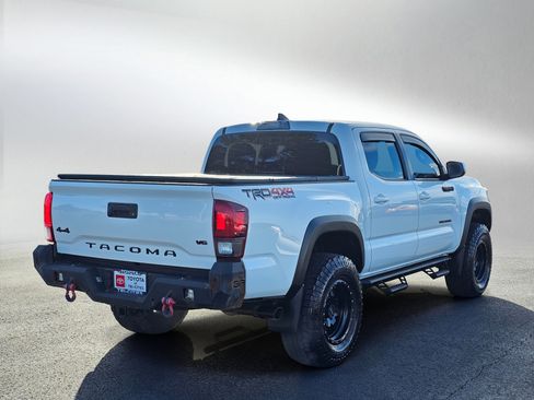 Used 2019 Toyota Tacoma TRD Off-Road image 6