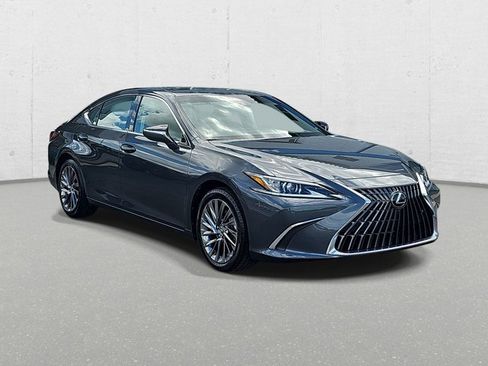 Certified 2024 Lexus ES 300h w/ Technology Package image 3