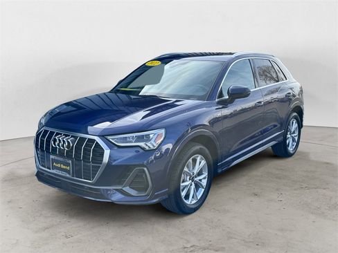 Used 2022 Audi Q3 2.0T Premium Plus image 3