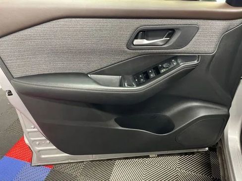 Used 2023 Nissan Rogue SV AWD/4WD image 8