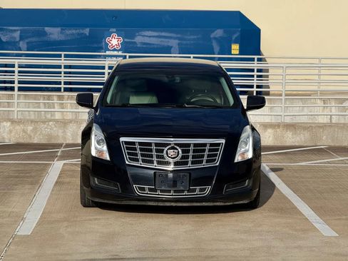 Used 2013 Cadillac XTS FWD image 2