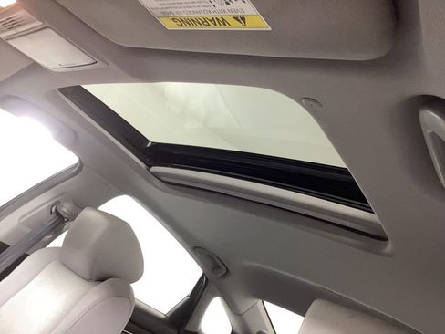 Used 2018 Honda Accord EX image 17