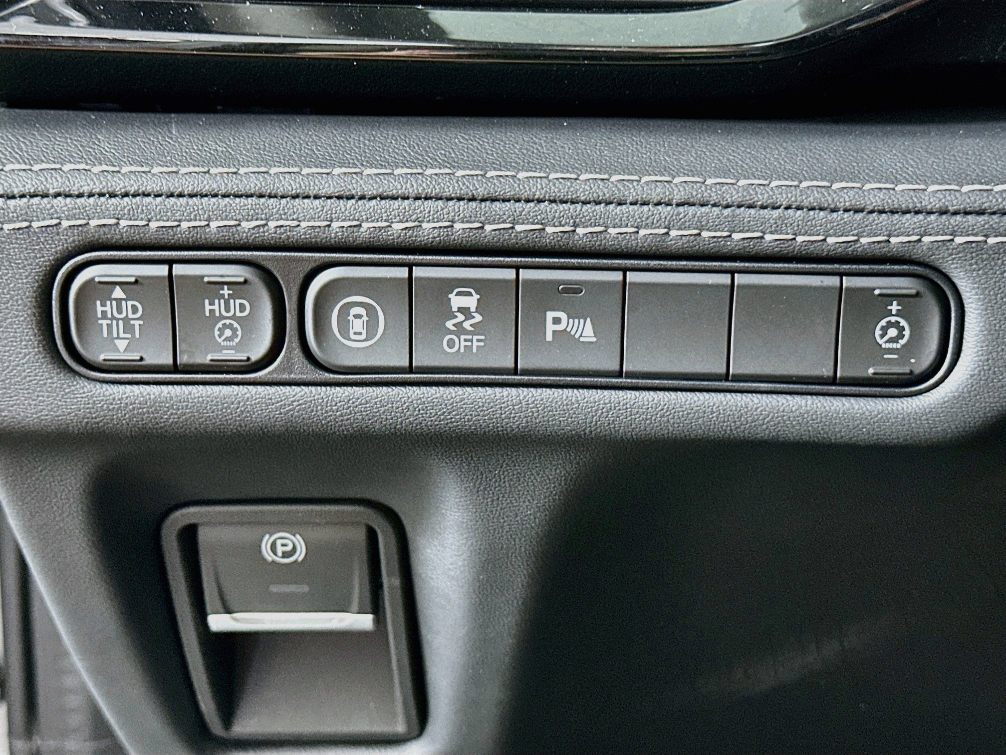 Used 2023 Acura MDX w/ Advance Package AWD/4WD image 17