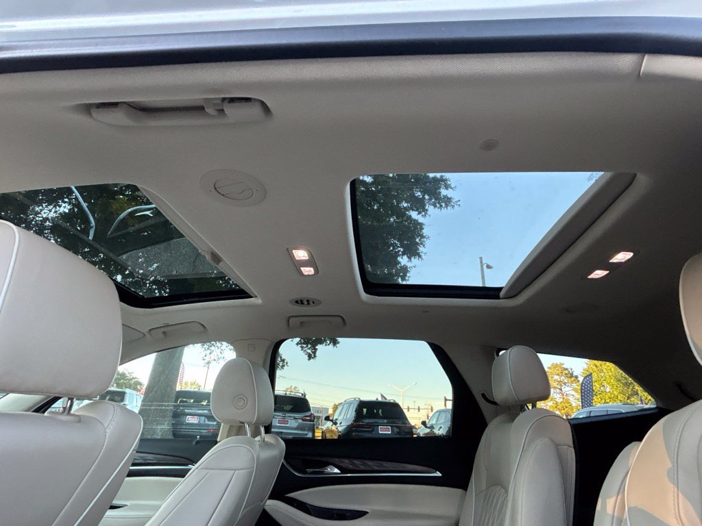 Used 2023 Buick Enclave Avenir w/ Avenir Technology Package FWD image 23
