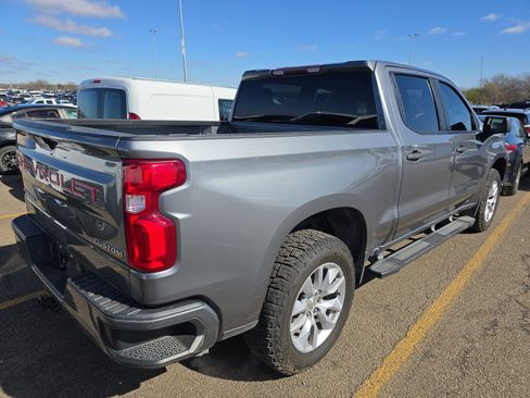 Used 2021 Chevrolet Silverado 1500 Custom image 4