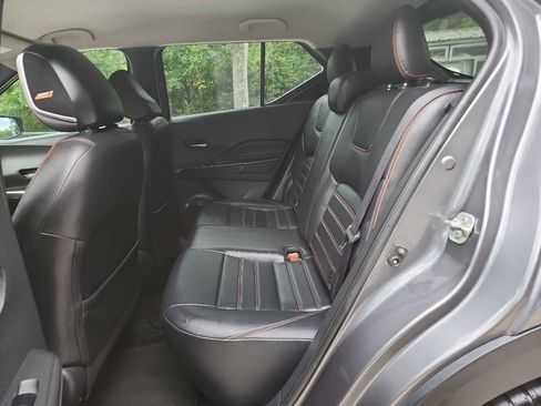 Used 2019 Nissan Kicks SR w/ SR Premium Package FWD image 25