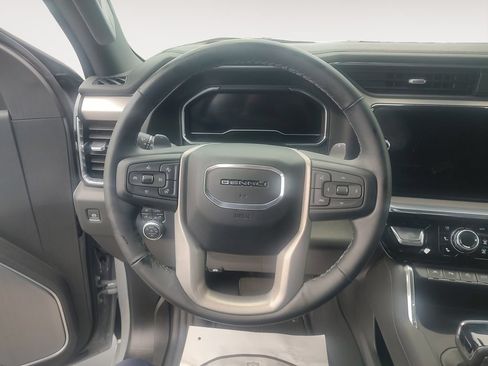 Used 2025 GMC Sierra 1500 Denali w/ Denali Reserve Package AWD/4WD image 12