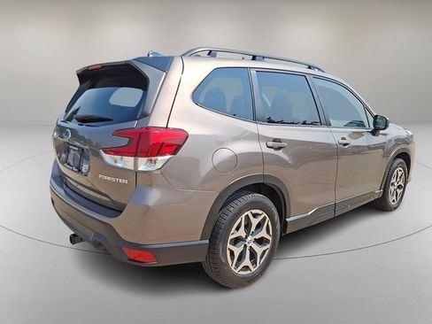 Used 2024 Subaru Forester Premium AWD/4WD image 11
