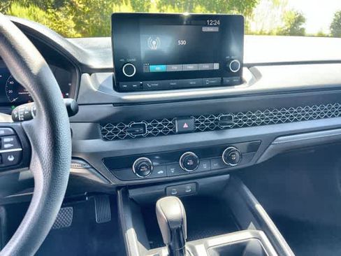 Certified 2025 Honda Accord LX image 18