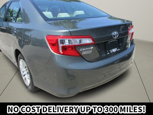Used 2012 Toyota Camry LE FWD image 27
