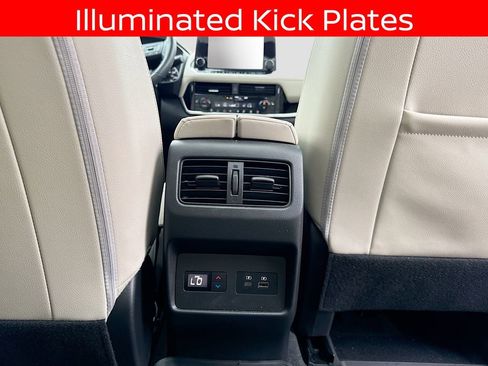 Used 2023 Nissan Rogue SL w/ SL Premium Package FWD image 32