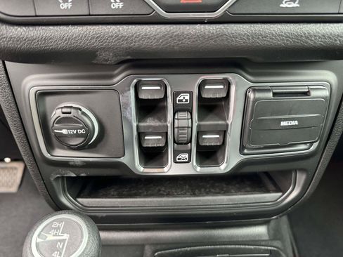 New 2026 Jeep Gladiator Sport AWD/4WD image 6