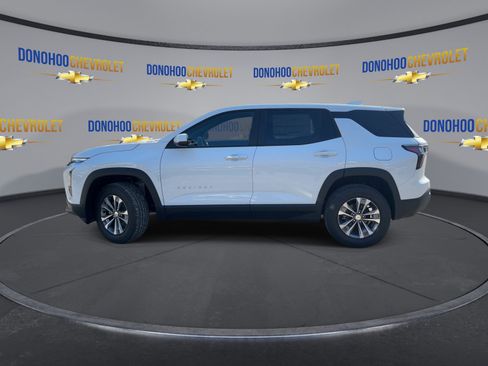 New 2026 Chevrolet Equinox LT w/ Convenience Package II FWD image 8