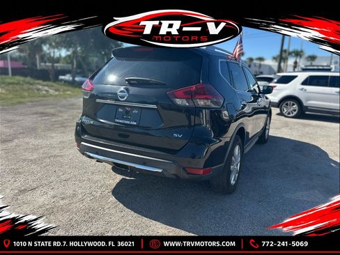 Used 2020 Nissan Rogue SV FWD image 9
