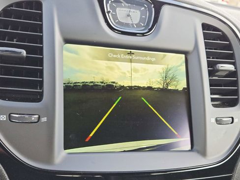 Used 2023 Chrysler 300 S image 31