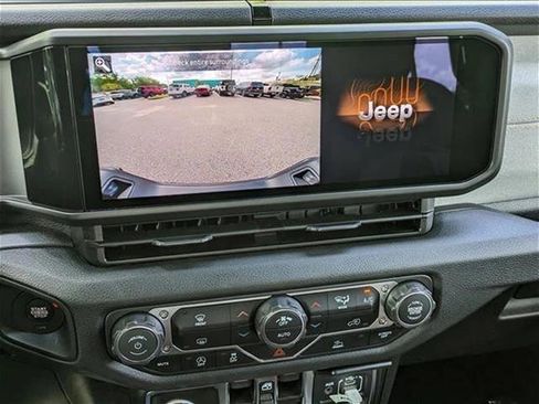 New 2025 Jeep Gladiator Willys image 14