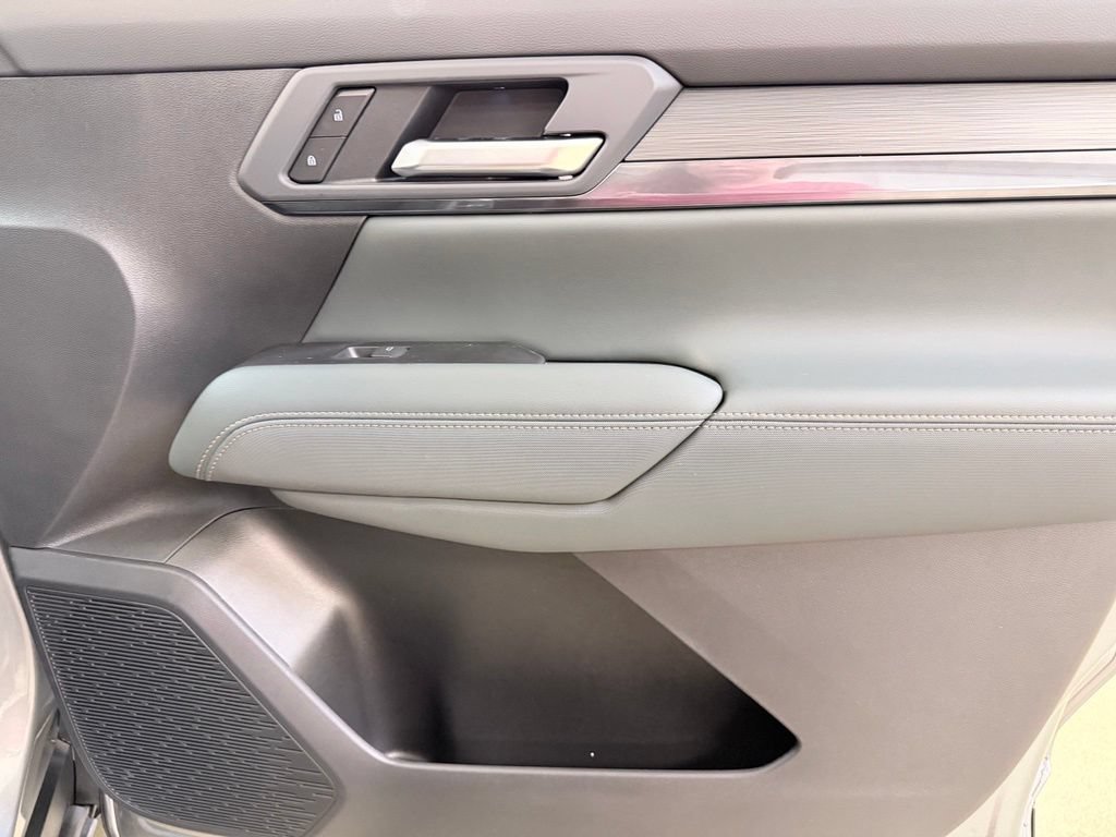 New 2026 GMC Terrain AT4 w/ Technology Package II AWD/4WD image 37