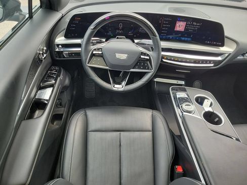 Used 2023 Cadillac Lyriq AWD image 13