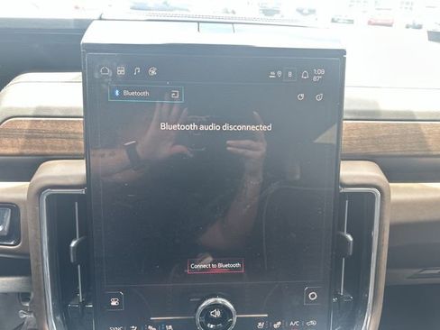 Used 2025 GMC Yukon XL Denali Ultimate AWD/4WD image 10