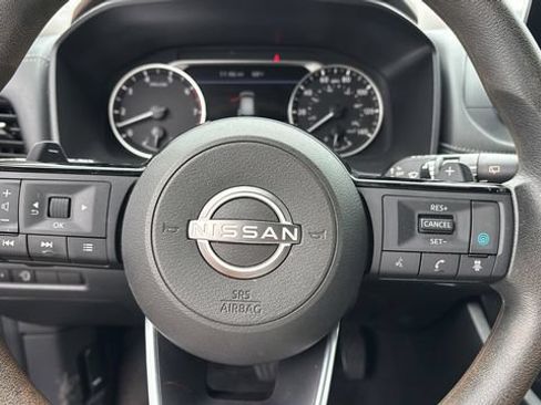 Used 2023 Nissan Rogue SV AWD/4WD image 12