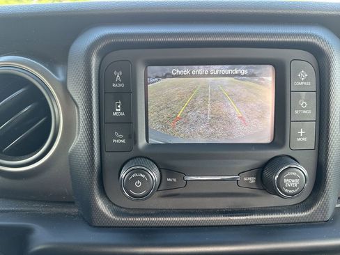 Certified 2019 Jeep Wrangler Sport image 21