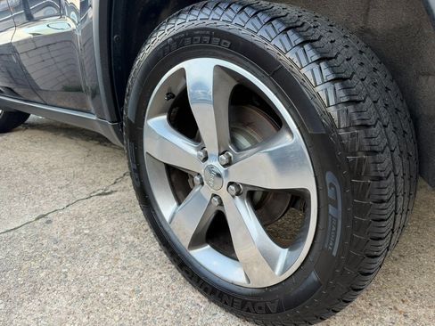 Used 2015 Jeep Grand Cherokee Limited image 29