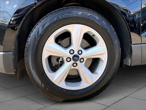 Used 2020 Ford Edge SE image 11