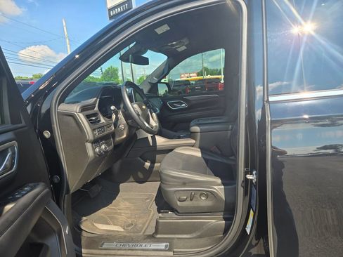Used 2024 Chevrolet Tahoe LT w/ Luxury Package AWD/4WD image 7