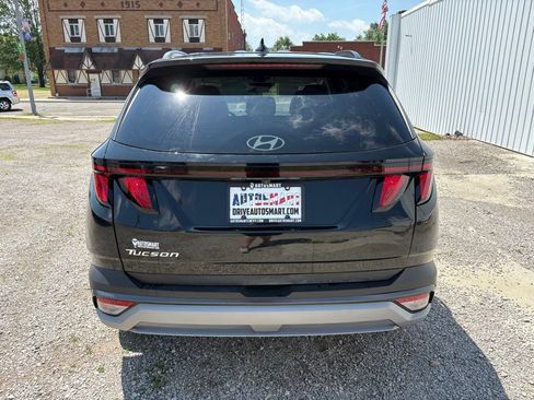 Used 2025 Hyundai Tucson SEL FWD image 24