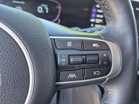 Used 2023 Kia Sportage EX image 25