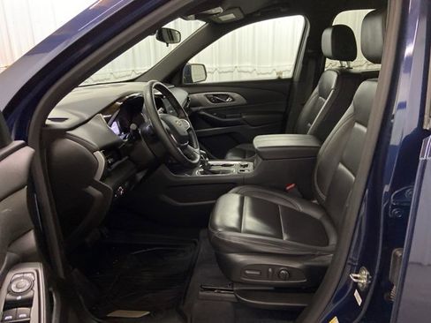 Used 2023 Chevrolet Traverse LT w/ LPO, Floor Liner Package image 34