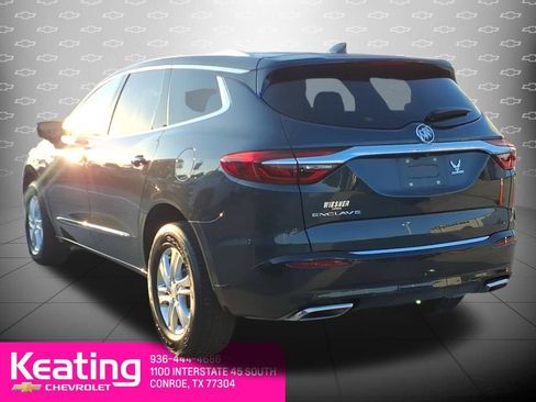Used 2020 Buick Enclave Essence FWD image 2