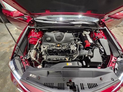 Used 2022 Toyota Camry XLE image 33