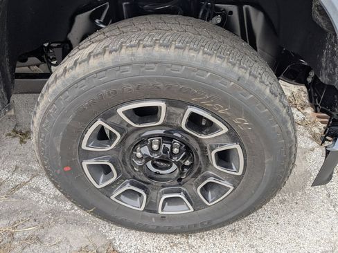 New 2026 Ford F250 Platinum w/ FX4 Off-Road Package AWD/4WD image 11