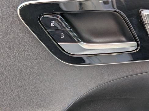 Used 2024 Mercedes-Benz C 300 4MATIC Sedan image 13