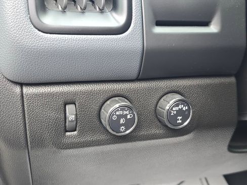 Used 2019 Chevrolet Colorado Z71 image 11
