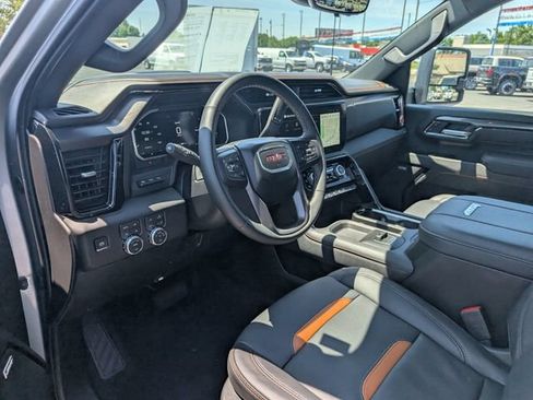 Used 2026 GMC Sierra 2500 AT4 w/ Technology Package AWD/4WD image 14