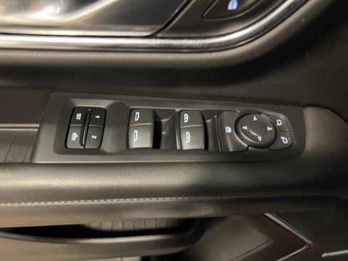 Used 2021 Chevrolet Tahoe Z71 image 26